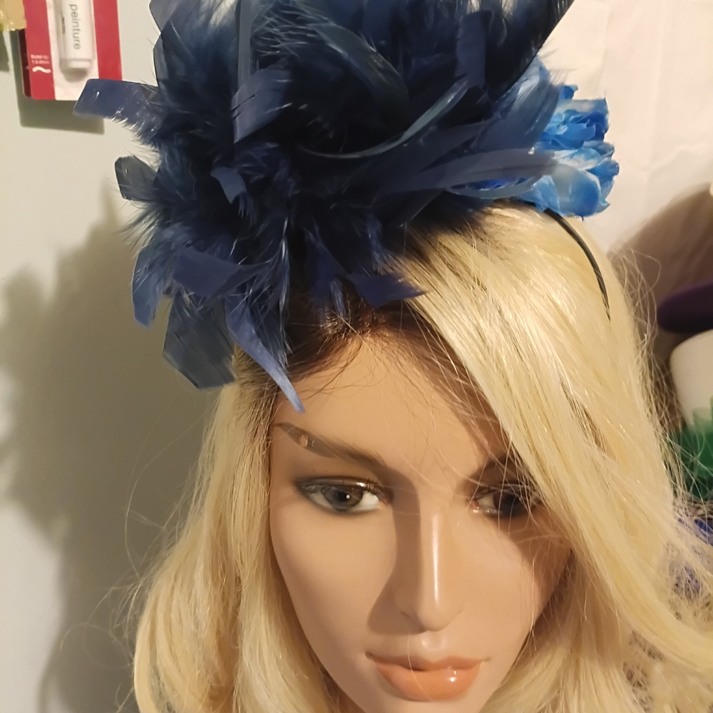 Elegant Blue Feather Fascinator